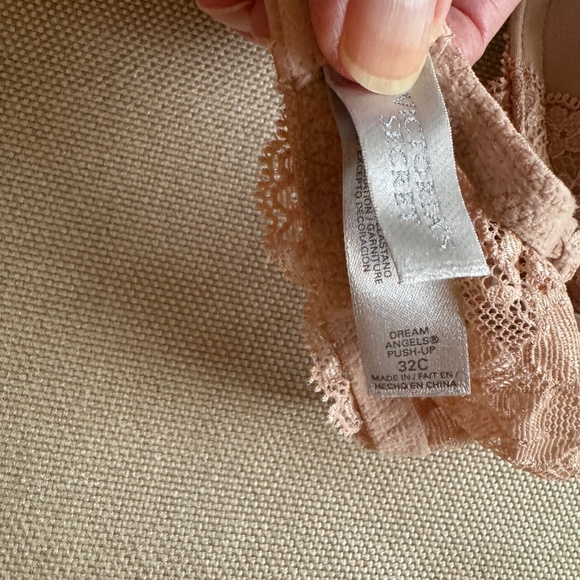 Victoria Secret Bra - Picture 3 of 3